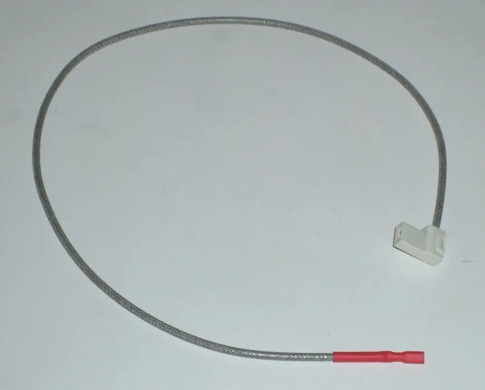 Daikin Kabel zur Erdung, mit einem geraden und einem abgewinkelten Steckanschluss. Silbergraue Umhüllung und rotes Ende.